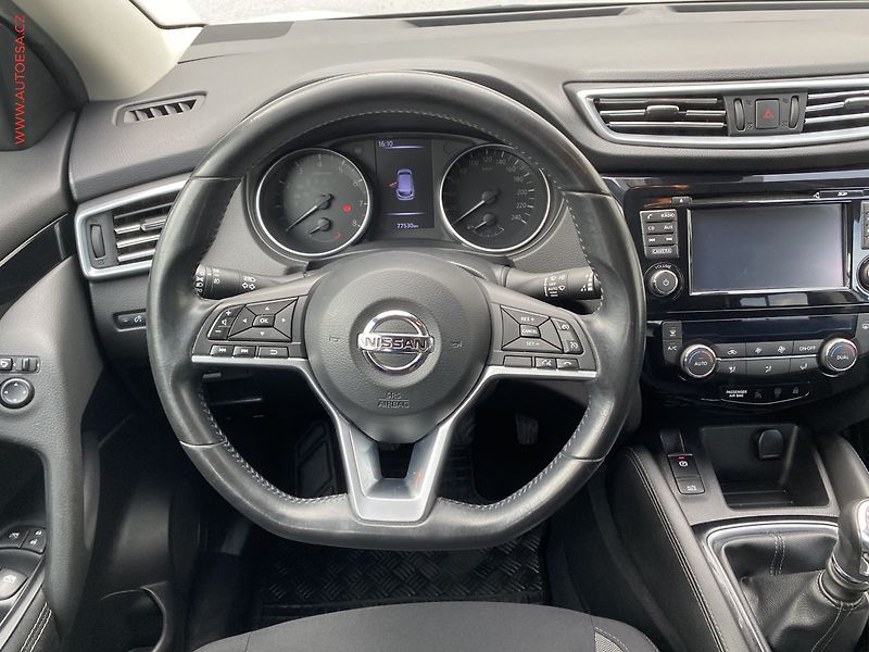 Nissan Qashqai (2018) 1.2TCe, ČR, Klima - fotka 12 z 19