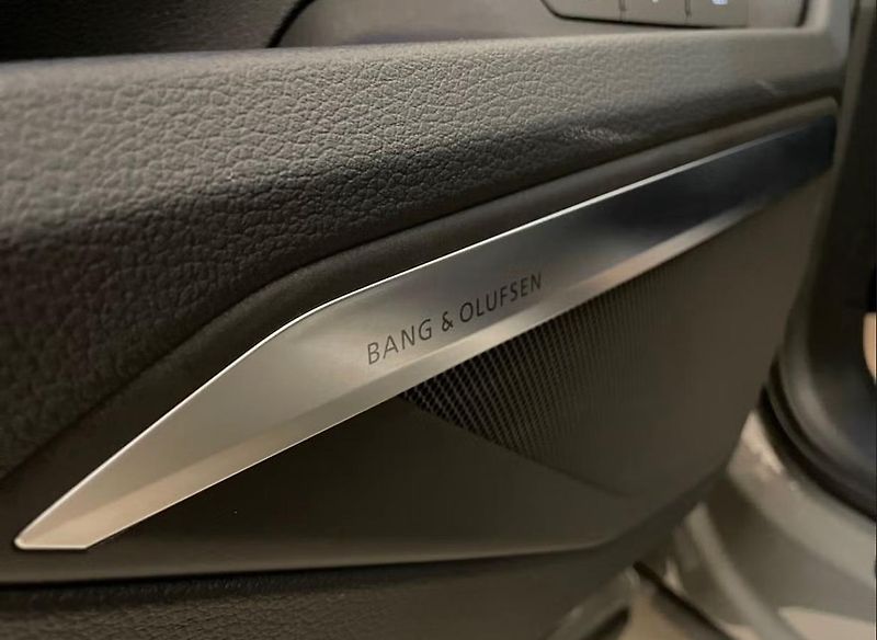 Audi Q8 e-tron 55 Q 360k Matrix Panorama - fotka 12 z 15
