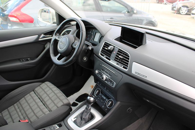 Audi Q3 (2016) 2,0TDI QUATTRO S-TRONIK LED   - fotka 14 z 16