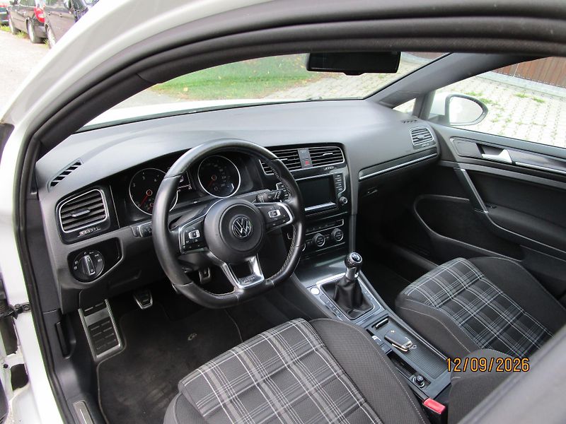 Volkswagen Golf (2015) 7 GTD 2,0  - fotka 7 z 18