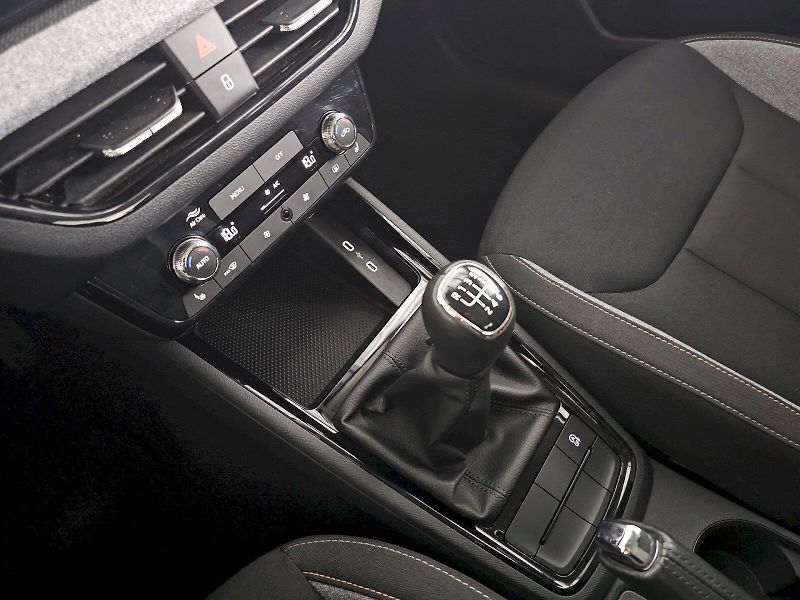 Škoda Scala (2025) 1.0TSI 85kW SELECTION TAŽNÉ - fotka 22 z 28