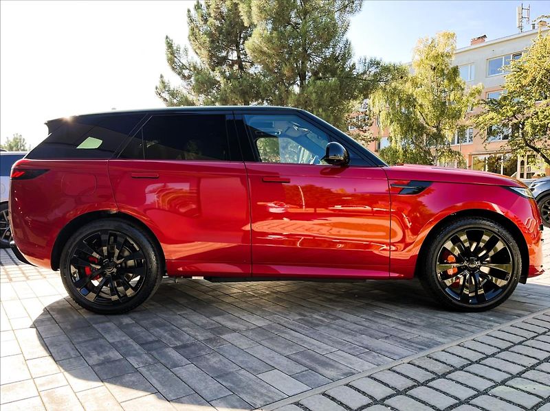 Land Rover Range Rover Sport (2026) 3,0 P460e DYNAMIC SE PHEV - fotka 11 z 38