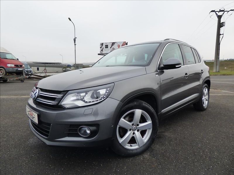 Volkswagen Tiguan 1,4 TSI 90KW SPORT - fotka 6 z 50