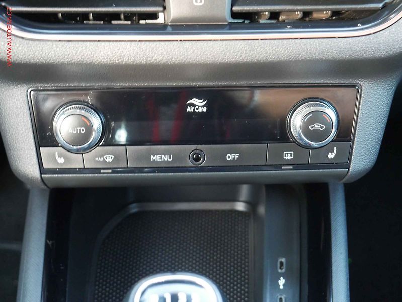 Škoda Kamiq (2022) 1.0 TSi, ČR, LED, park.čidla - fotka 13 z 16