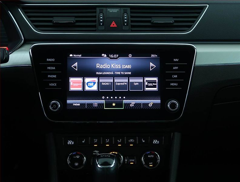 Škoda Superb (2021) Laurin&Klement 2.0 TSI - fotka 12 z 25