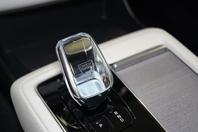 Volvo XC90 T8 PLUS Bright, Vzduch, 360° - fotka 39 z 50