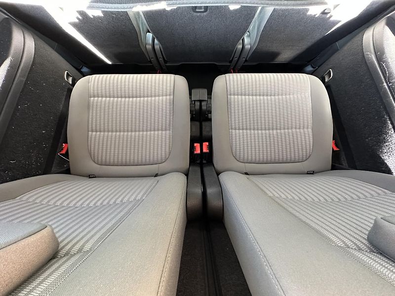 Seat Alhambra (2014) 2.0TDI/103kW * 7.Míst * 2.Maj  - fotka 25 z 35