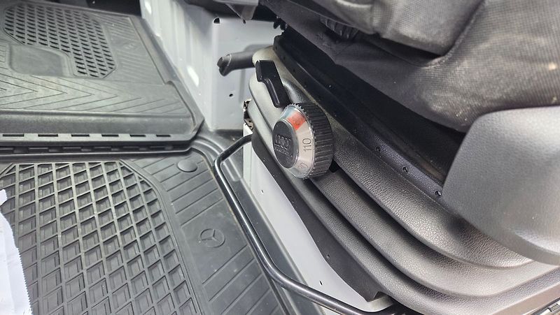 Mercedes-Benz Sprinter 317 CDI/L, kamera 360° MBUX - fotka 16 z 18