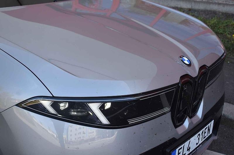BMW iX3 je rozhodně dostatečně velký rodinný elektromobil.