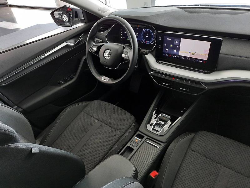 Škoda Octavia (2023) Style Combi 2.0 TDI (110kW/150 - fotka 12 z 27