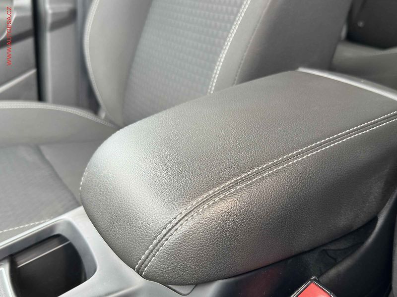Ford Grand C-MAX (2018) 2.0TDCI, servis.kniha - fotka 17 z 19