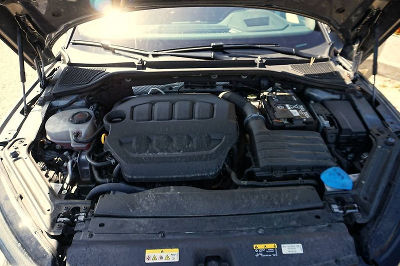 Škoda Octavia (2023) CHALLENGE 2.0 TSI 180 kW - fotka 49 z 50