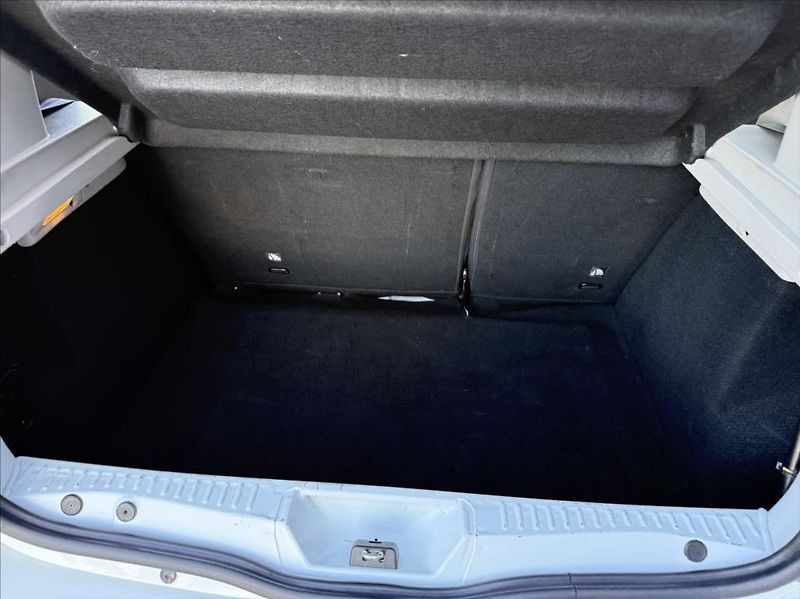 Dacia Sandero 1,0 klima / zcela nový servis - fotka 9 z 17