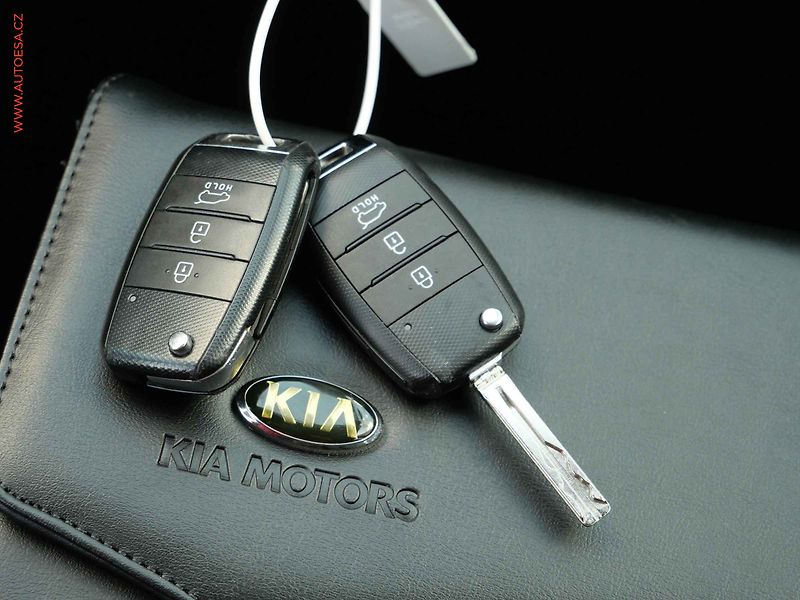 Kia Ceed (2016) 1.4 i, 2.maj,ČR, servis - fotka 15 z 15