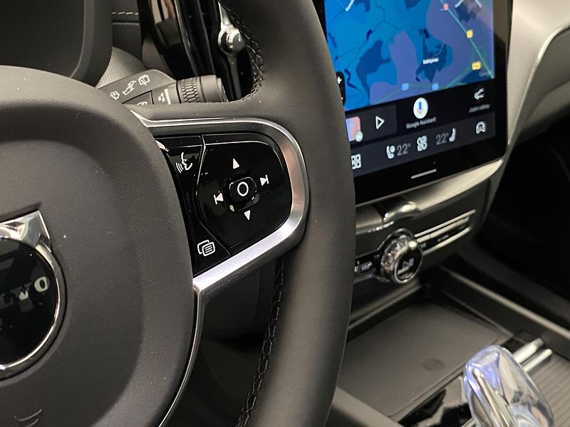 Volvo XC60 T8 AWD RECHARGE BLACK EDITION - fotka 21 z 61