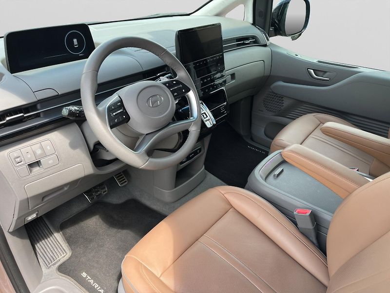 Hyundai Staria (2025) LUXURY 1.6 117kW, HEV, ČR, 1.m - fotka 24 z 30