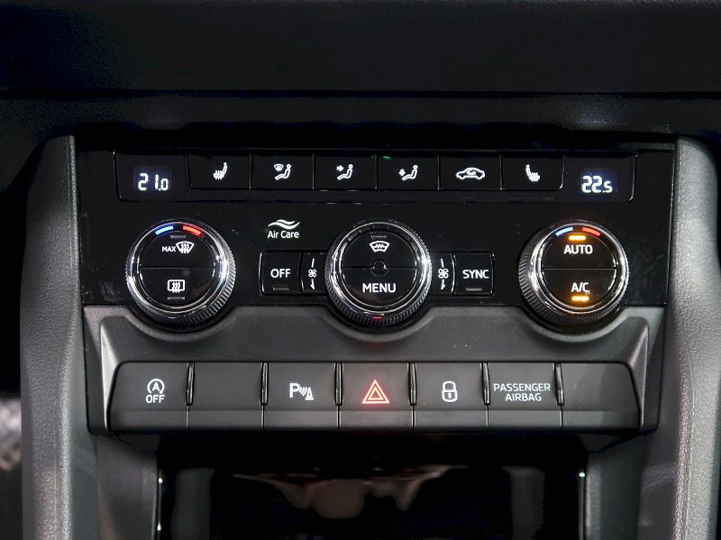 Škoda Karoq (2022) STYLE 1.5TSI 110KW DSG - fotka 33 z 44