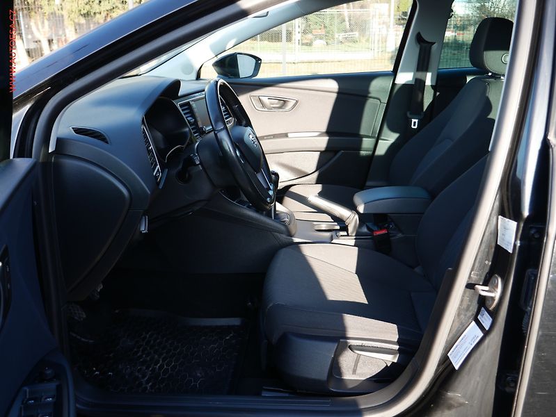 Seat Leon (2016) 1.6TDi, AC, TZ, park.čidla - fotka 8 z 20