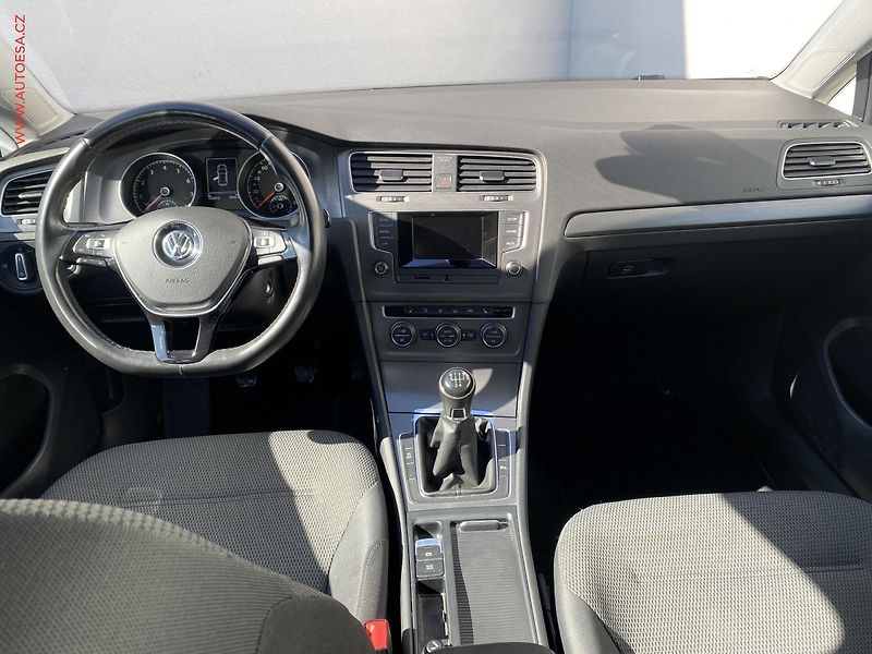 Volkswagen Golf (2013) 1.2 TSi, Comfortline, park. - fotka 8 z 16