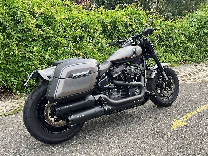 Harley-Davidson FXFBS Softail Fat Bob 114cui (2020) - fotka 3 z 17