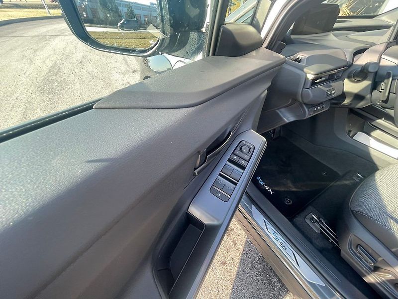 Toyota bZ4X EV FWD 73.1 kWH Style - fotka 15 z 30