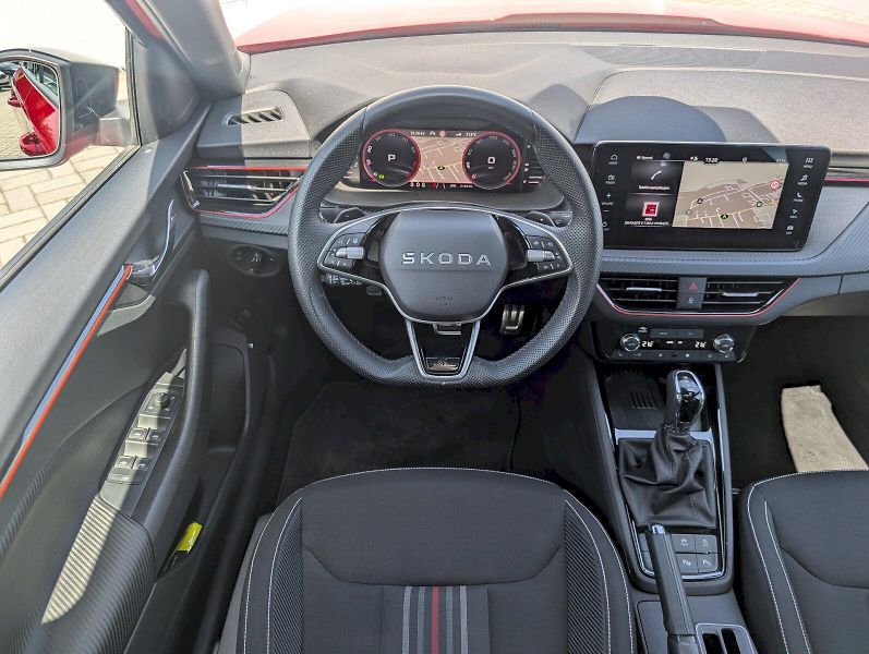 Škoda Kamiq (2025) 1,5 TSI / 110 kW DSG Monte Car - fotka 6 z 30