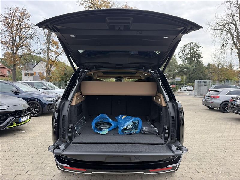 Land Rover Range Rover P460e HSE - fotka 35 z 36