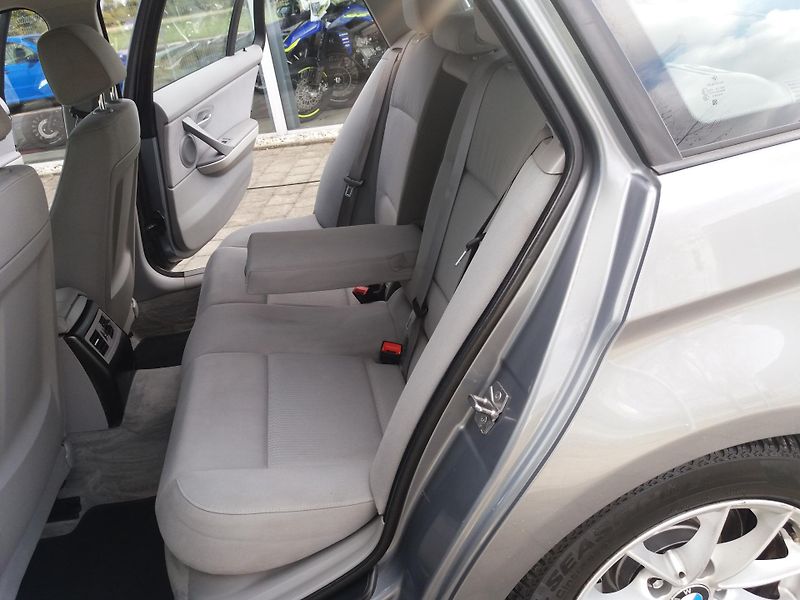 BMW Řada 3 (2010) 2.0d,105kW,VÝHŘEV.SEDADEL!! - fotka 20 z 26