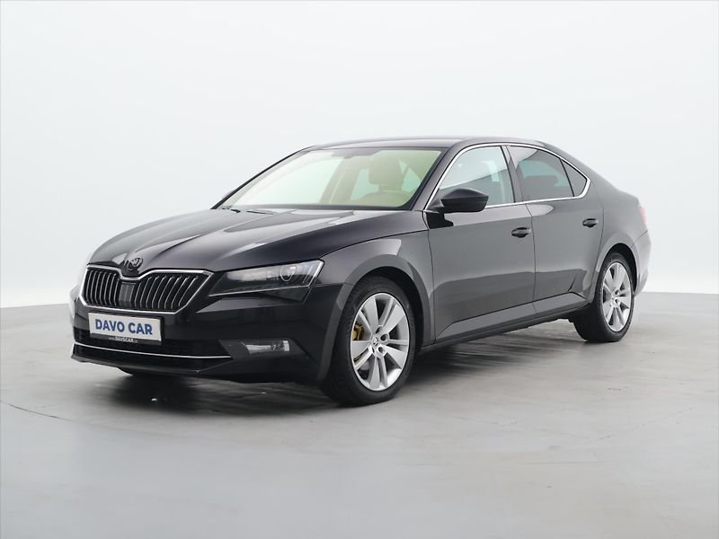 Škoda Superb 2,0 TDI 110kW DSG Style Plus - fotka 3 z 29