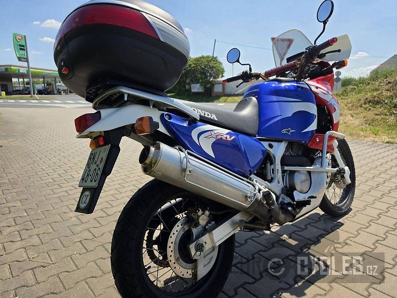 Honda XRV 750 Africa Twin (2001) - fotka 7 z 18