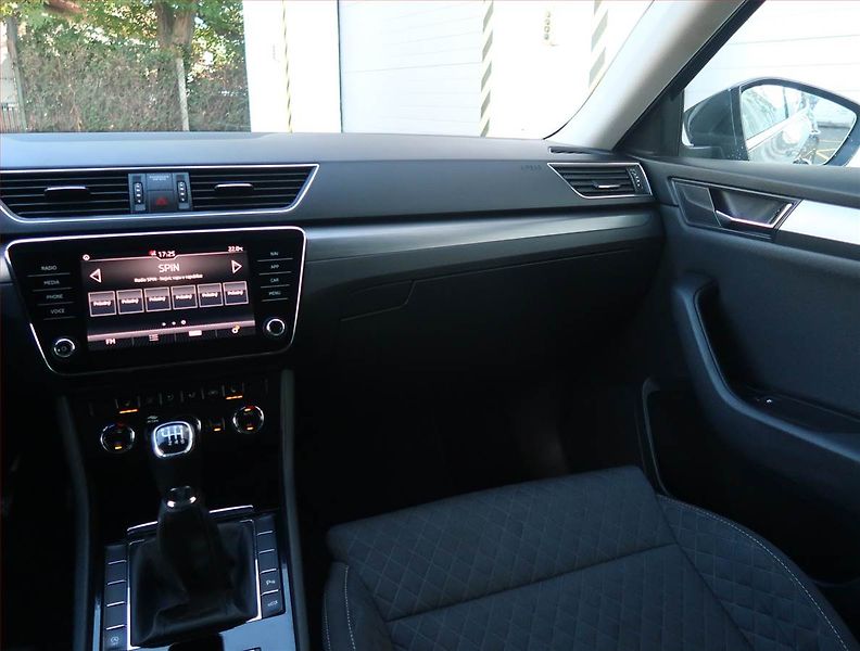 Škoda Superb (2019) Style 2.0 TDI, Serv.kniha - fotka 8 z 26