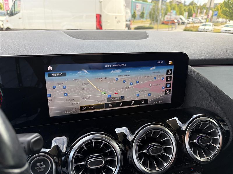 Mercedes-Benz GLA 200*AMG paket - fotka 10 z 30