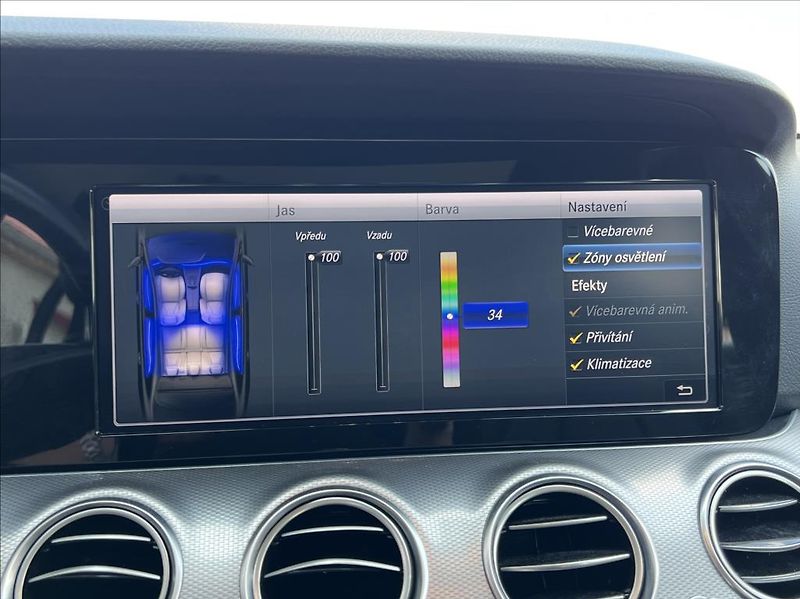 Mercedes-Benz Třídy E 2,0 E 220 d / 9G-TRONIC - fotka 31 z 35