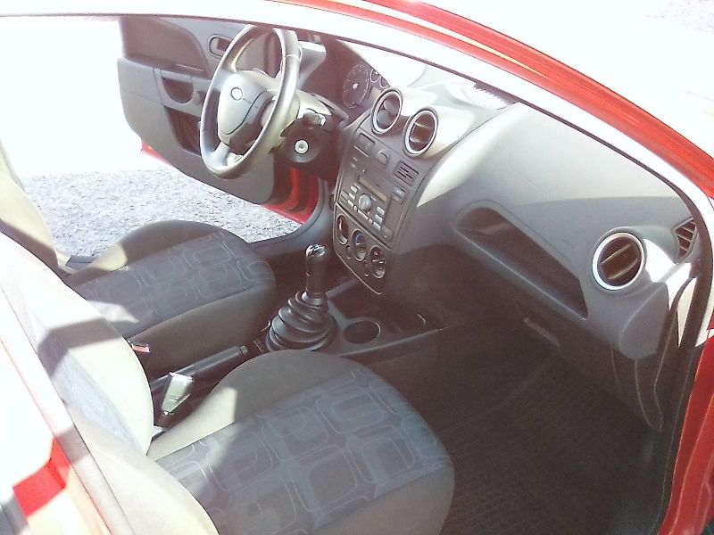 Ford Fiesta (2006) 1.3i , jede super - fotka 15 z 28
