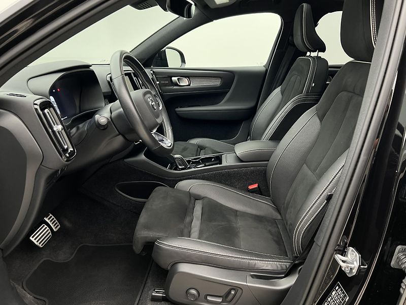 Volvo XC40 AWD TWIN MOTOR RECHARGE - fotka 3 z 44