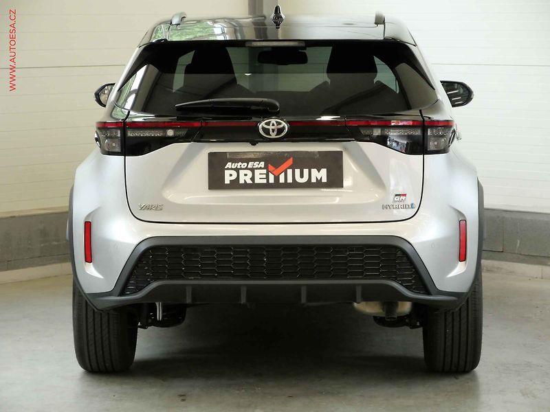 Toyota Yaris Cross (2023) 1.5e-CVT, 1.maj,ČR, AT, LED - fotka 5 z 23