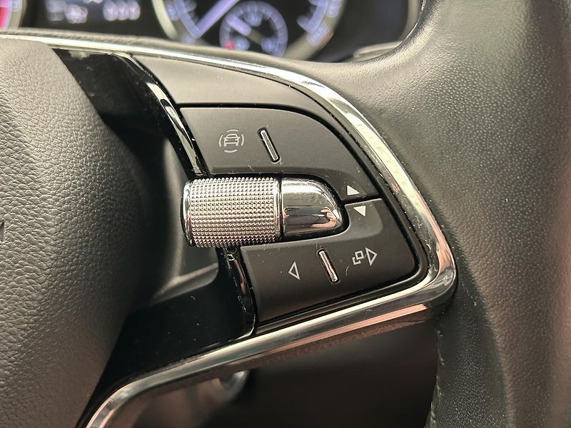 Škoda Karoq 1.5 TSI Style Plus - fotka 17 z 30