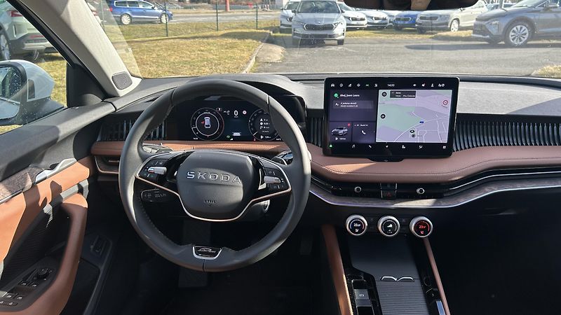 Škoda Superb (2025) TDI, 4x4, DSG, L&K, PANO,NEZ.T - fotka 10 z 28
