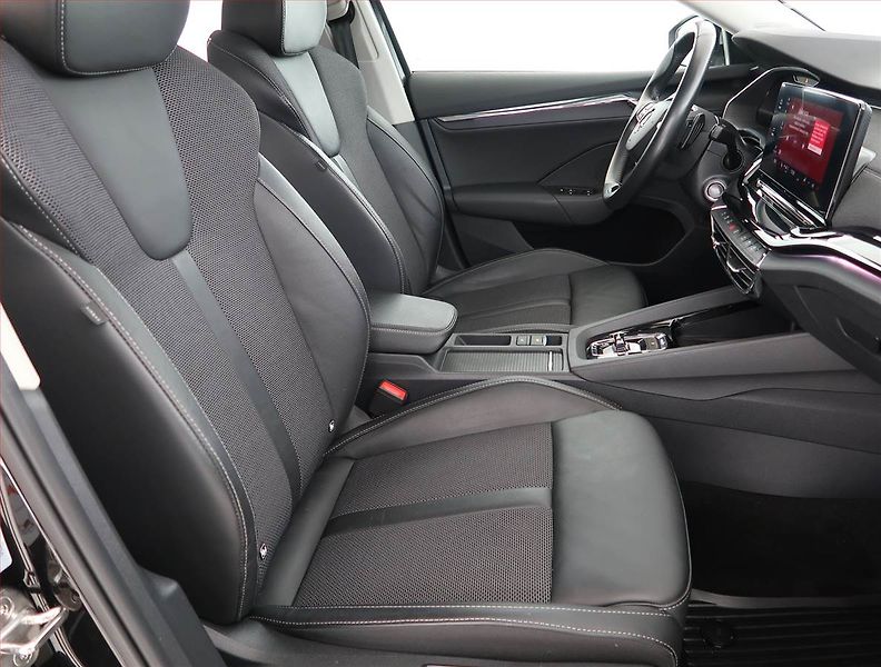 Škoda Octavia (2022) Style Plus 2.0 TSI, DSG,4x4 - fotka 9 z 21