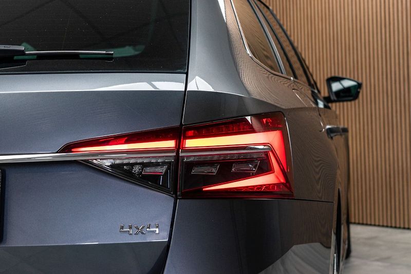 Škoda Superb TDI 147kW L&K 4x4*DPH*ČR 1.MAJ - fotka 44 z 48