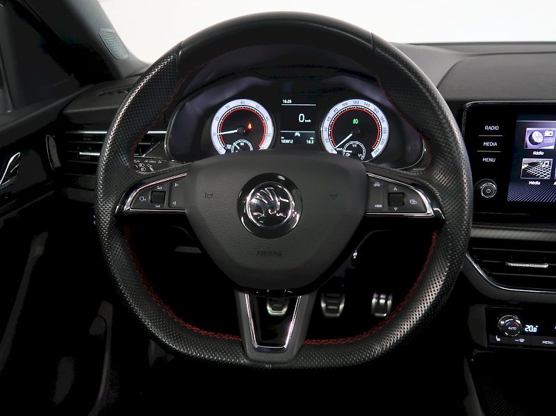 Škoda Scala (2020) MONTE CARLO 1.0TSI 70KW - fotka 17 z 36