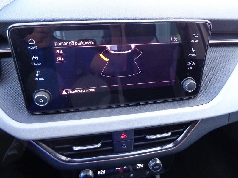 Škoda Scala 1.5 TSI DSG Selection  110 kW - fotka 15 z 28