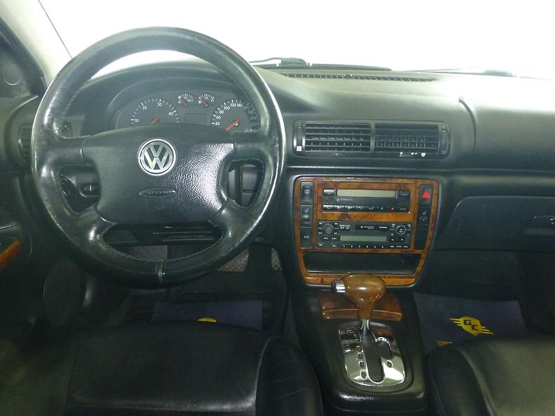 Volkswagen Passat (2000) 1,9TDI*VYHŘ.SEDADLA*ALU*XENONY - fotka 15 z 24