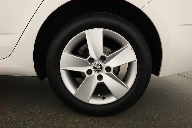 Škoda Octavia (2018) Ambition Plus 1.6 TDI - fotka 14 z 14
