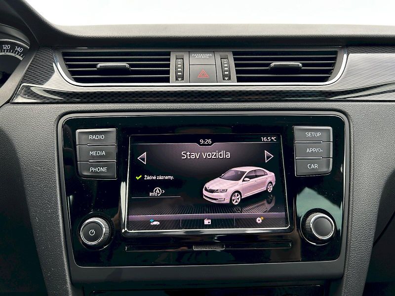 Škoda Rapid (2018) 1.0 TSI 70kW MP5 Monte Carlo - fotka 15 z 32