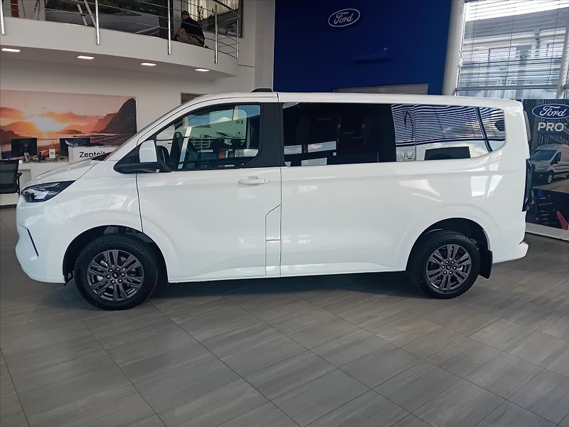 Ford Tourneo Custom (2026) 2,0 EcoBlue 110kW/150k  Titani - fotka 2 z 11