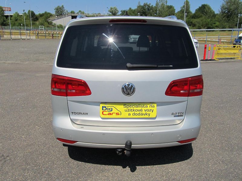 Volkswagen Touran (2011) 2.0TDI 7 míst  - fotka 8 z 60