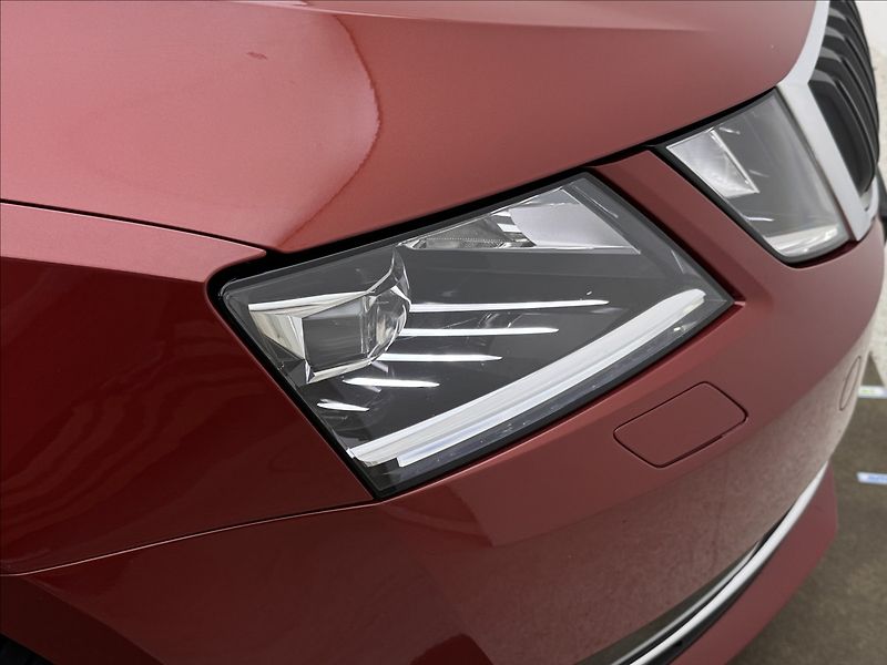 Škoda Octavia 1,4 DSG LED CANTON KŮŽE NAVI - fotka 39 z 44