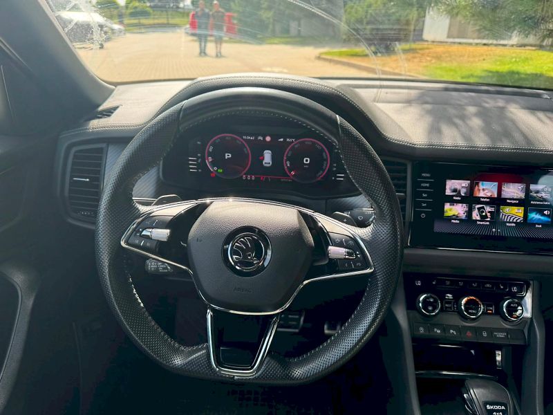 Škoda Kodiaq (2023) SPORTLINE EXCLUSIVE 2.0TSI 140 - fotka 19 z 27