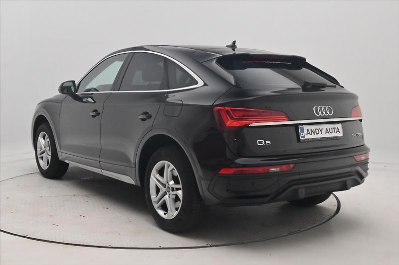 Audi Q5 2,0 50TFSIe 195kW 4x4 S-Tronic - fotka 7 z 32